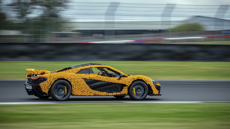 LEGO McLaren Driving